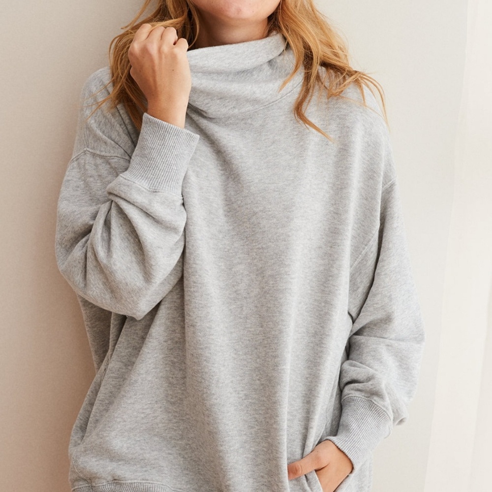 Aerie Heather Gray Turtleneck Sweatshirt